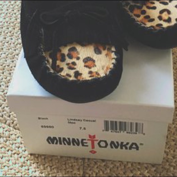 NWOB Lindsay Casual blk leopard Minnetonka Moc Sz7 - Picture 5 of 5